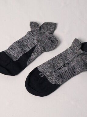 Feetures Ankle Socks Lightweight Gray [Size M]